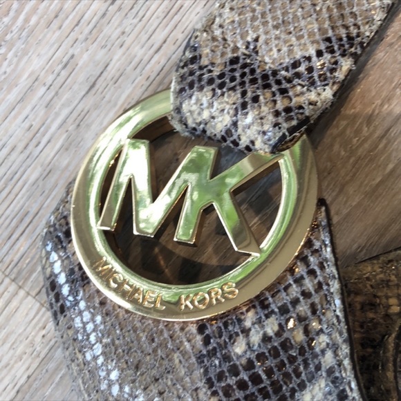 Michael Kors Leather Purse EUC - Picture 2 of 5